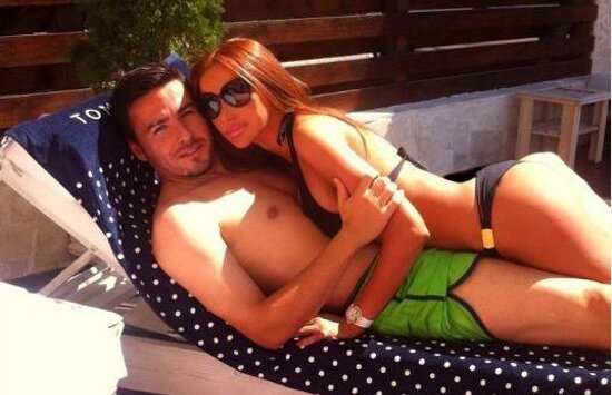 FOTO! Scene fierbinti cu Bianca Dragusanu si Adrian Cristea, la piscina!