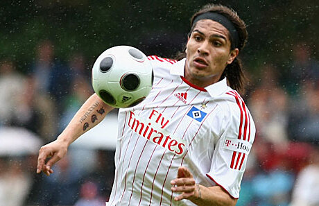 Golgeterul de la Copa America a paralizat de frică în avion!