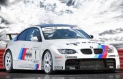 Un BMW M3 ca de curse