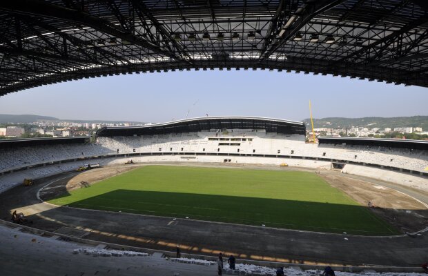 Gazonul i-a speriat pe campioni. Oţelul a făcut cerere la UEFA ca să se mute la Cluj