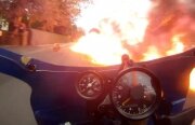 Video: Un motociclist mai cutezător decât alţii