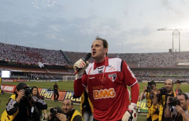 FOTO&VIDEO Rogerio Ceni, celebrat la meciul 1.000 în tricoul lui Sao Paulo