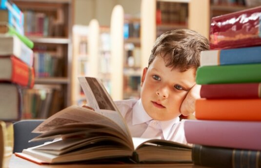 Află povestea lumii dintr-o colecţie de enciclopedii superb ilustrate!