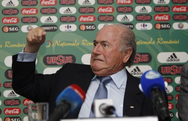 Blatter îl laudă pe Mircea Sandu pentru "noul şi magnificul stadion" > O fi văzut şi gazonul?