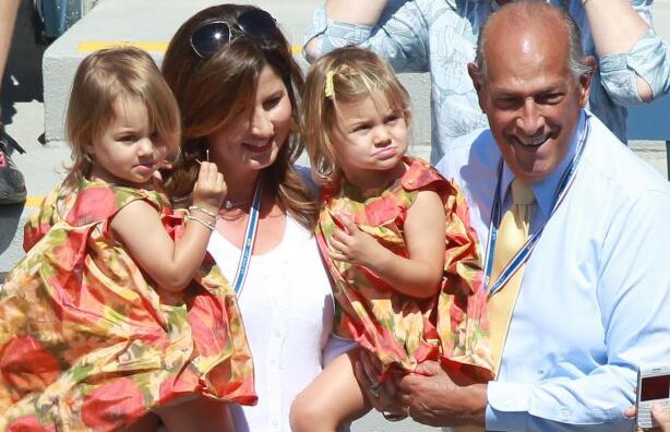 Vezi cît de bine seamănă Myla şi Charlene cu tatăl lor, Roger Federer