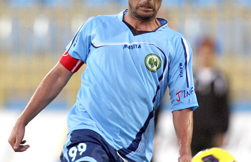 VIDEO Liga bătrînilor! » Ceahlăul s-a împiedicat de o formaţie alcătuită din jucători trecuţi de prima tinereţe