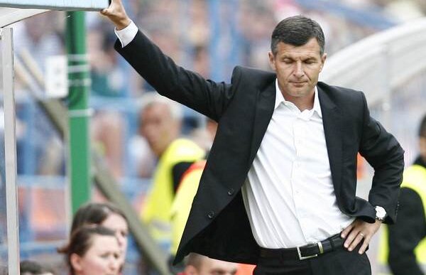 Sabău nu găseşte soluţii: "Jucăm în continuare sub aşteptări, Cupa nu mă interesează"