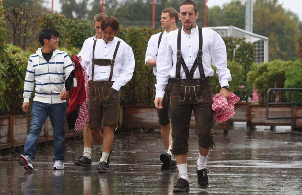 Ribery bea berea cu litrul la Oktoberfest :D