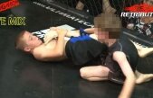 Lupte în cuşcă cu băieţei de 8 ani: Copiii se bat cu pumnii şi picioarele, sub privirile părinţilor