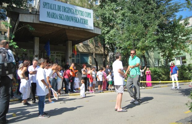 Vedetele sportului au jucat tenis cu copiii internaţi la Marie Curie!