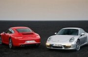 Porsche 911 Carrera S este la egalitate, dar şi mai iute