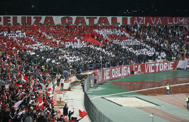 EXCLUSIV / Galeria lui Dinamo este "interzisă" de propria conducere la meciul de la Ploieşti