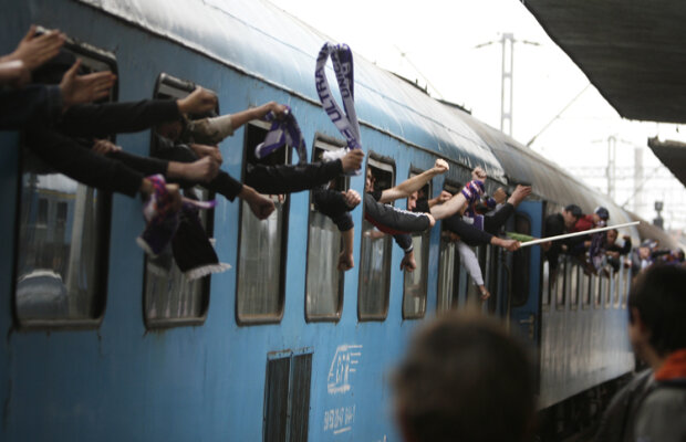 Legături primejdioase: Velcea a fost legitimat la UTA, iar Stupar a fost antrenor-jucător la Poli!