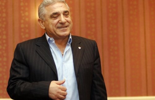 Mîine, Ioan Becali va fi invitatul special al emisiunii Sport Cafe