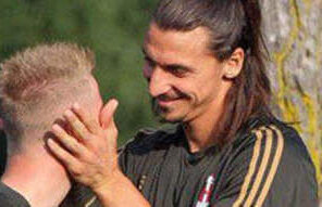 Tandreţurile lui Zlatan » Ibrahimovici l-a ”înşelat” pe Pique cu Abate :D