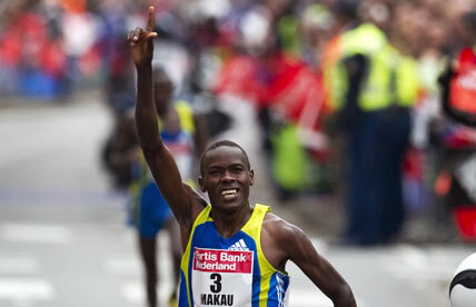 Noul rege! » Recordul lui Makau: 2 ore, 3 minute şi 38 de secunde la proba maraton