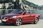 Volvo îi spune pa lui C70
