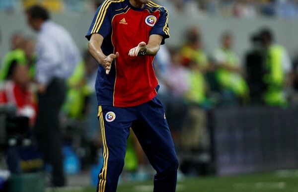 Victor Piţurcă: "Trebuie să pregătim cît mai bine preliminariile pentru CM 2014 şi să urcăm cît mai repede în urna a doua"