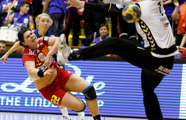 Oltchim joacă mîine a doua partidă în Ligă » Vorbiţi ruseşte?