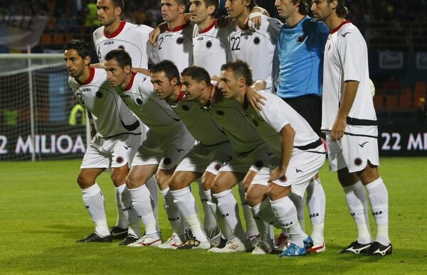 Meciul echipelor fără prezent, dar cu planuri mari » Demollari: "Albania va juca împotriva României cu gîndul la CM2014"