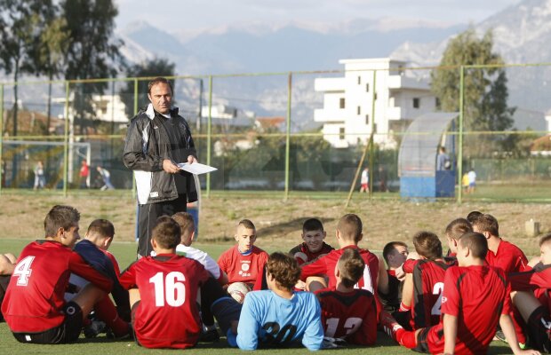 Duro, fostul gladiator cu plete din Ghencea a început să chelească :)  "Mi-e dor de Steaua şi acum"