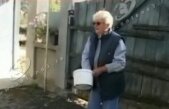 Ioana Maria Vlas s-a retras într-un sat sibian: Creşte găini şi vrea să scrie o carte despre închisoare