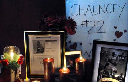 Tocală: ”Mama n-a avut puterea să-l aştepte nici la aeroport”