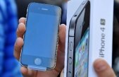 Vânzări record la iPhone 4S. Apple a vândut peste patru milioane de telefoane în trei zile