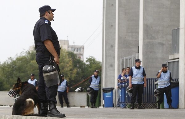 Meci cu grad de risc ridicat: Jandarmeria trimite 700 de oameni la Rapid - Legia