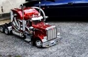 Camion teleghidat de 180 de kilograme, tractez maşini