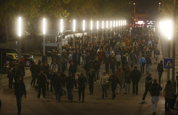41.432 de oameni prezenţi la Steaua-Rapid » Posesori de bilete ţinuţi jumătate de meci la porţi
