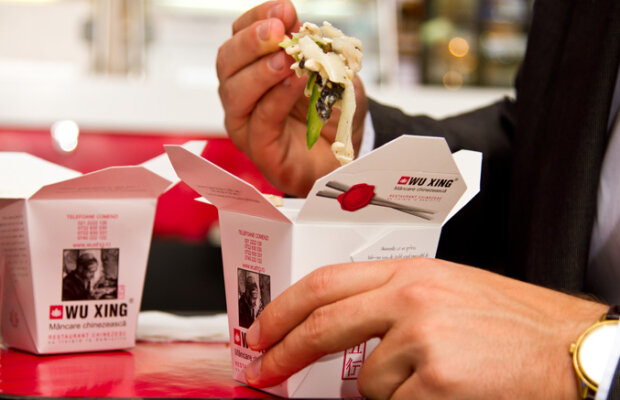 Comandă un meniu chinezesc la WuXing!