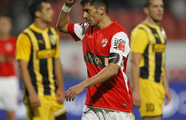 Dănciulescu a împrumutat discursul acţionarilor: "Dacă nu greşeau arbitrii, eram mult mai departe de rivali" ;)