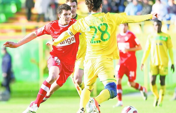 Dinamo merge cu ”a doua” » Ciobi bagă azi rezervele cu Gaz Metan Severin