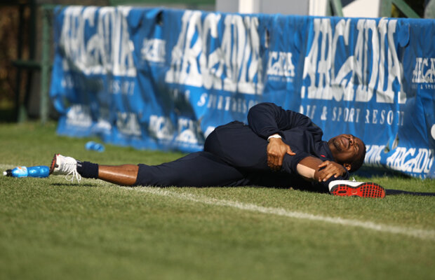 Surpriză la Steaua: Emeghara e din nou accidentat şi are nevoie de o pauză mare :)