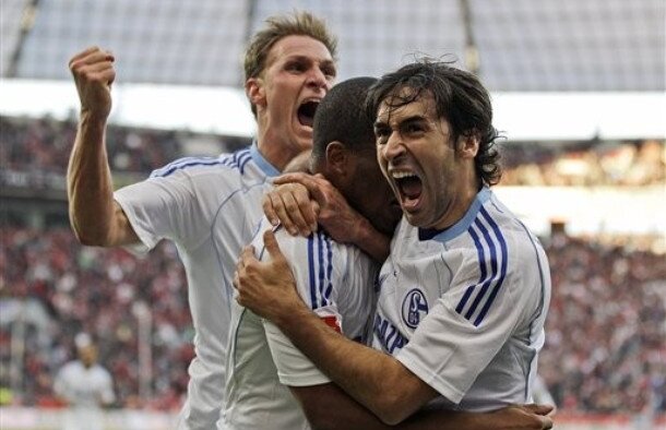 VIDEO Schalke a trecut de Karlsruhe în Cupă, 2-0. Marica şi Cristea n-au fost convocaţi