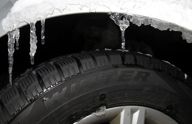 De la 1 noiembrie cauciucurile de iarnă devin obligatorii » Ne încălţăm de iarnă