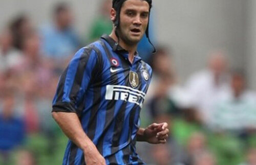 Chivu, în vizorul lui Liverpool! » Cormoranii caută un fundaş şi luptă cu City pentru român