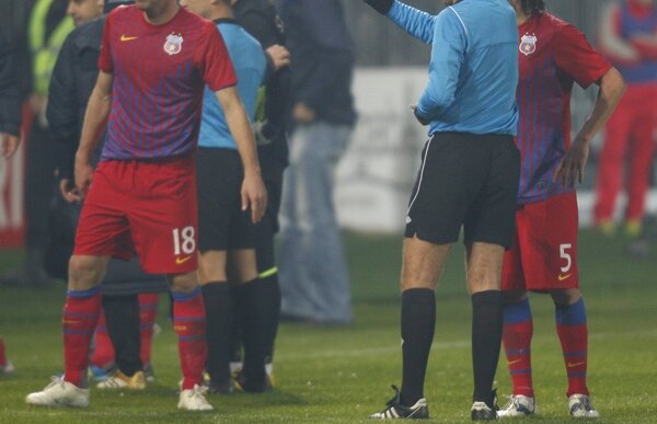 Becali: "Decizie normală în cazul jucătorilor, suspendarea Petrolului e cam mare"