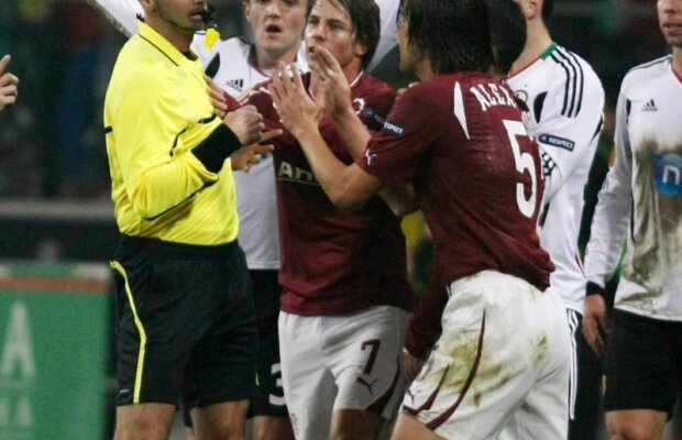 Alexa a lăsat Rapidul în "10" la Varşovia prin două faulturi prosteşti