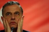 Înlocuirea lui Geoană la şefia Senatului, amânată. Senatorii PDL şi UNPR au plecat din sală