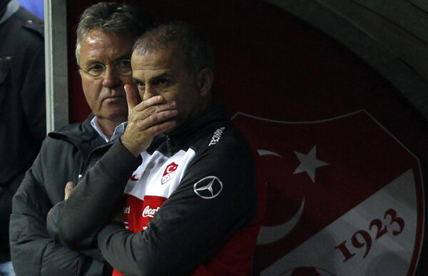 Situaţie explozivă în Turcia după 0-3 cu Croaţia: ”Sîntem terminaţi!”