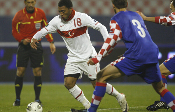 Turcia a scos un 0-0 la Zagreb, dar Croaţia merge la Euro » Remiză de consolare