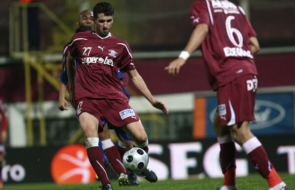 Fractură de stres » Glauber a cedat şi va reveni abia în 2012