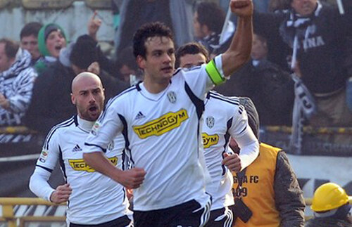 VIDEO Prima victorie pentru echipa lui Mutu! » Cesena se impune cu 1-0 la Bologna