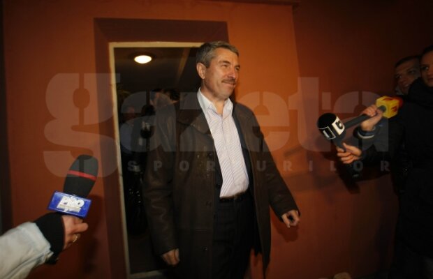 "Step by step" cu Avram şi Ţerbea » Cum au decurs cele 58 de zile în dosarul "Mită în elicopter"