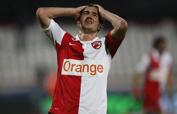 Şefii lui Dinamo au primit informaţii despre Alexe: ”E într-un cerc vicios, salvaţi-l!”