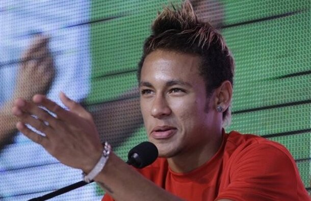 Ai grijă ce scrii pe internet! Neymar a fost amendat cu 6.000 de euro pentru o postare pe Twitter