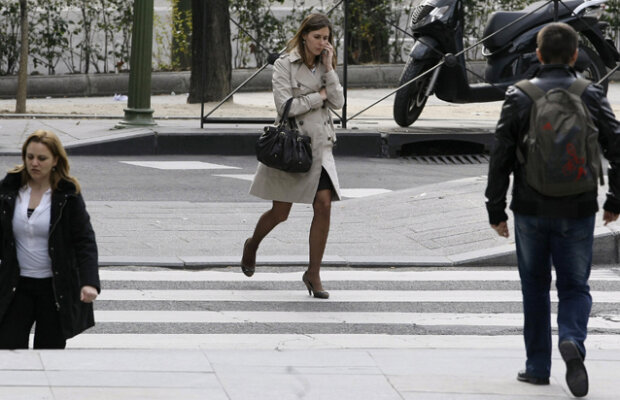 Licenţele Orange şi Vodafone, prelungite până în 2014