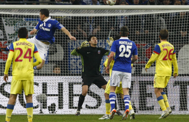 Portarul lui Schalke îşi laudă omologul: "Tătăruşanu a împiedicat echipa noastră să se desprindă mai clar"